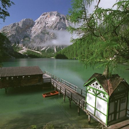 Hotel Erika Braies  Zewnętrze zdjęcie