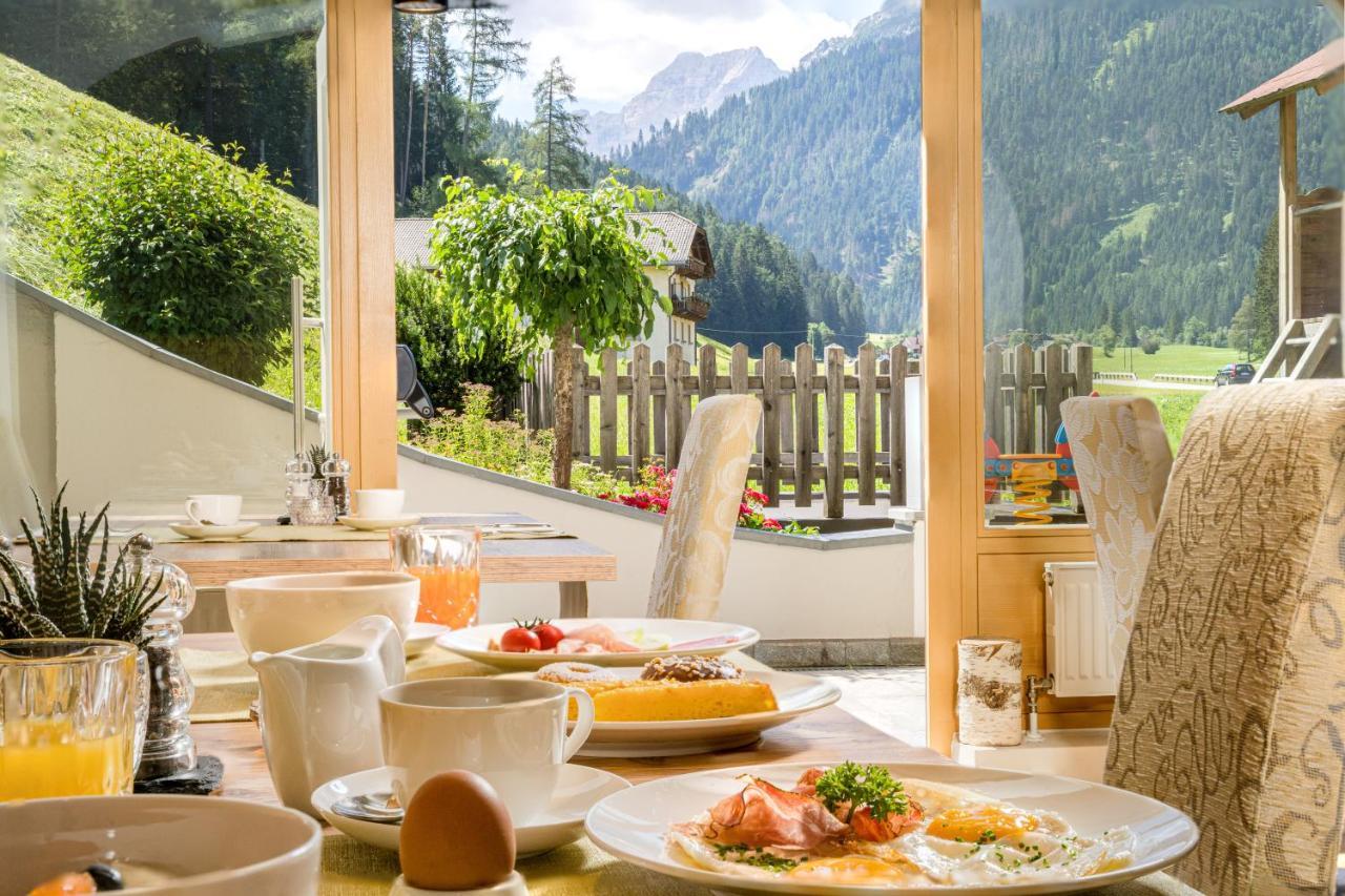 Hotel Erika Braies  Zewnętrze zdjęcie