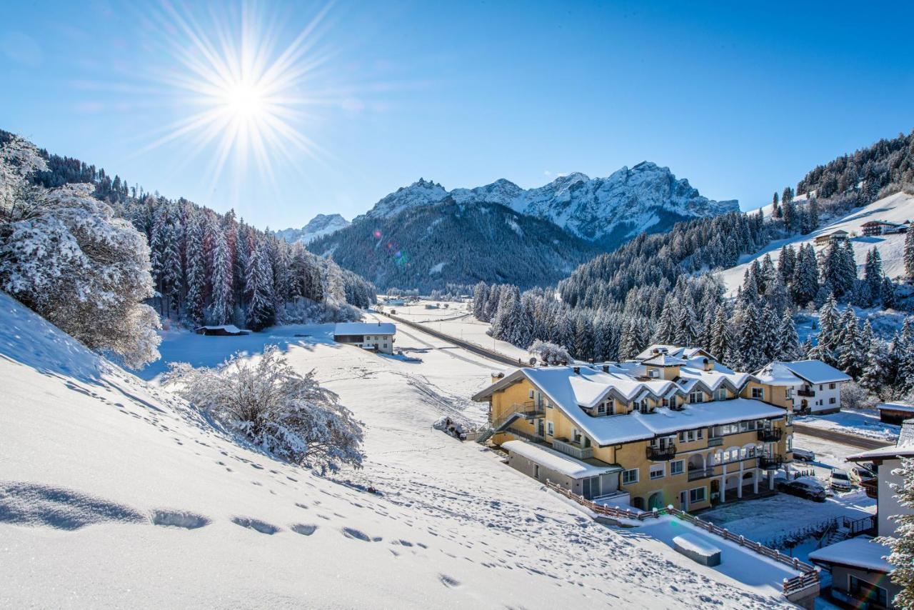 Hotel Erika Braies  Zewnętrze zdjęcie