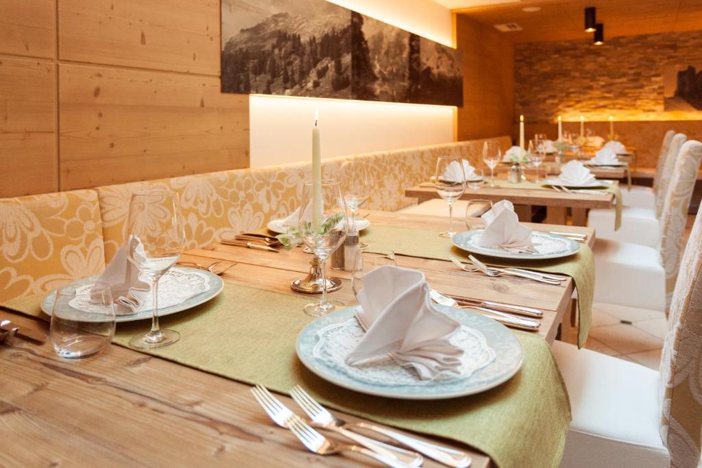 Hotel Erika Braies  Zewnętrze zdjęcie